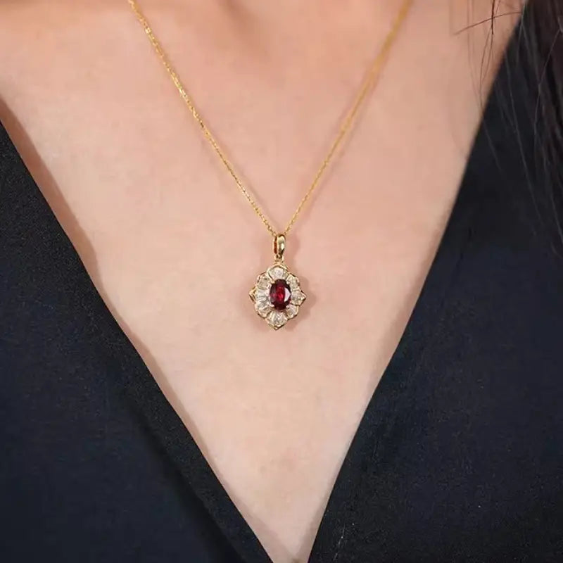 Kavella Solcrimson Halskjede | Gull
