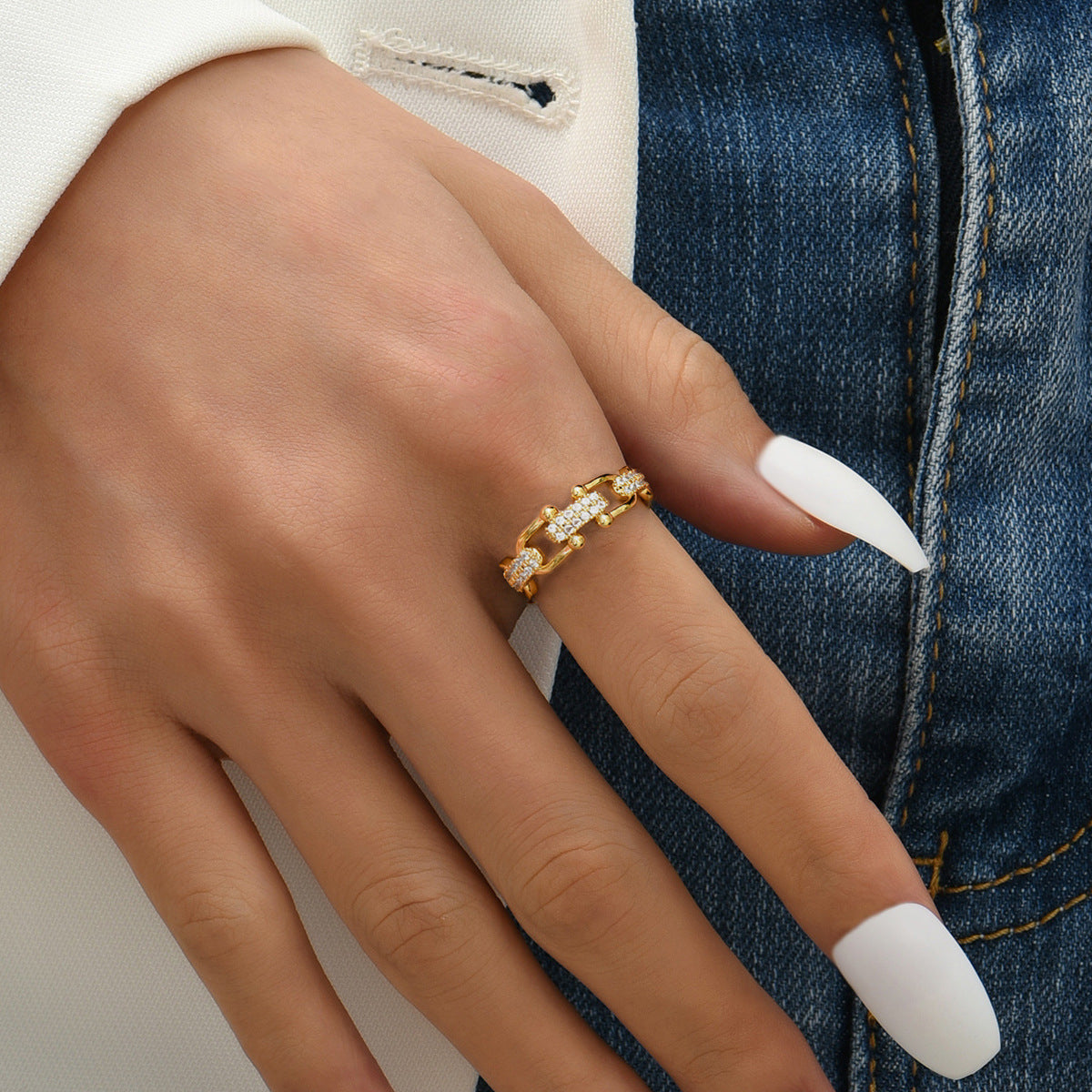 Chloe Gull Ring