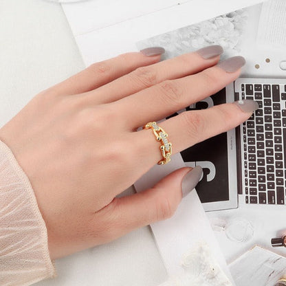 Chloe Gull Ring