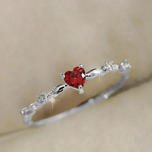 Coralyn Amoura Ring | Hvitt Gull