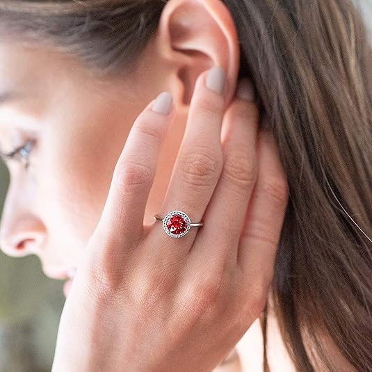 Crimson Glow Promise Rubin Ring | Hvitt Gull