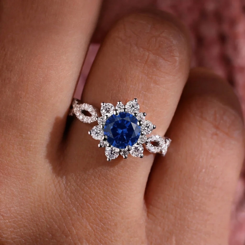 Krystall Safir Blomst Ring | Hvitt Gull