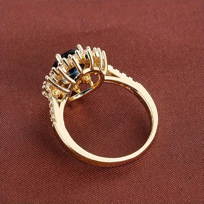 Vionne Saphirae Ring | Gull