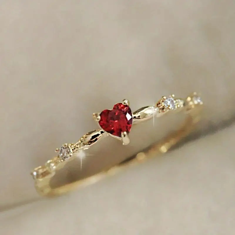Coralyn Amoura Ring | Hvitt Gull