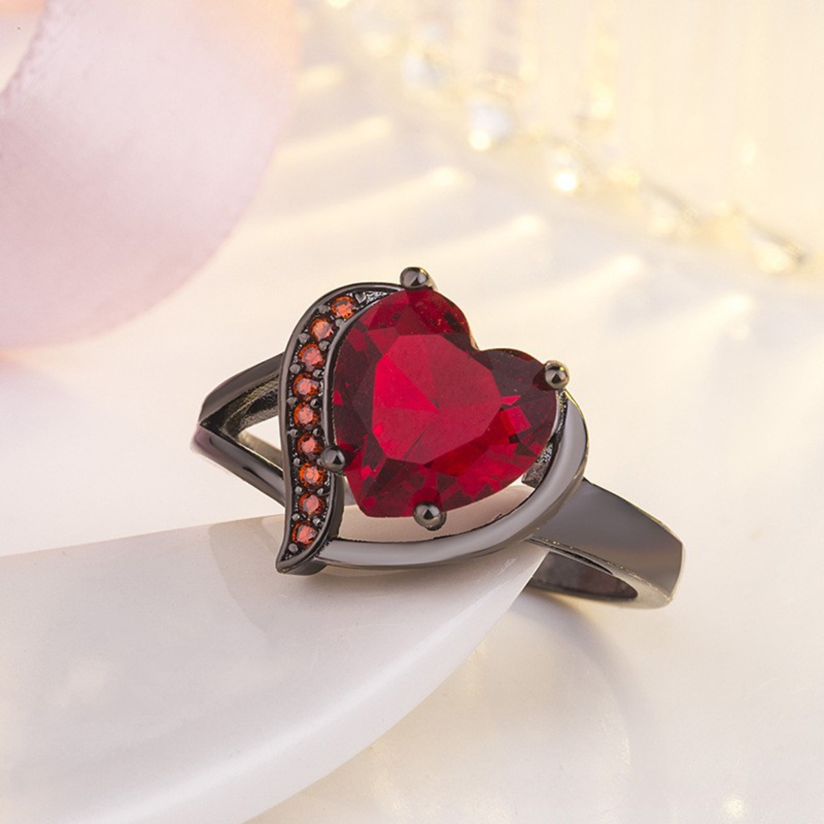 Calindra Rosethorne Ring | Hvitt Gull